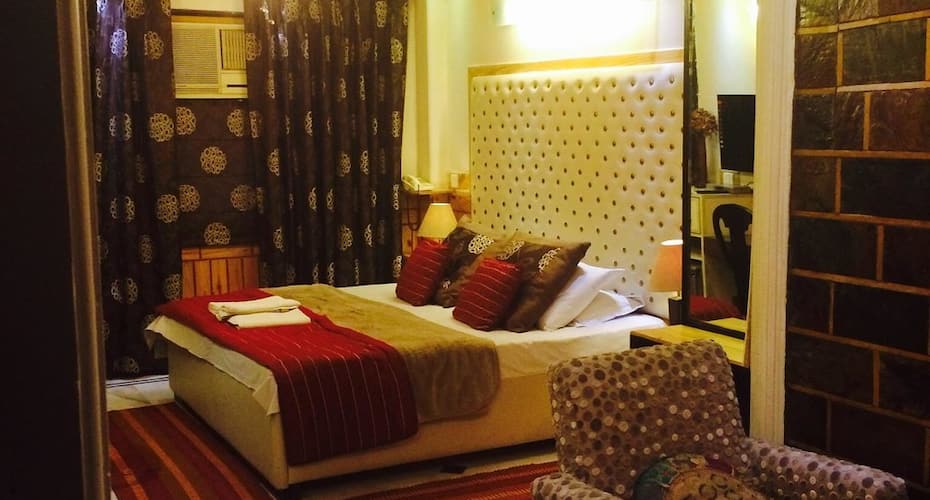 TG Stays Jangpura Extn, New Delhi 4